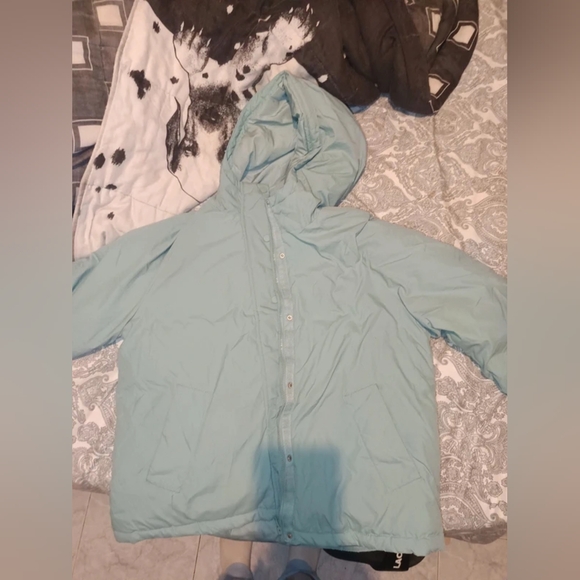 Light Green Jacket - Picture 2 of 6